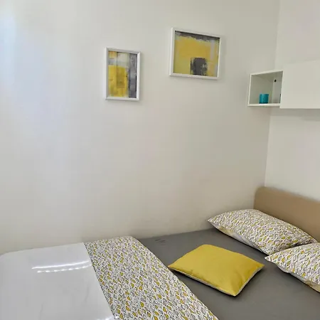 Lokvica Apartment Omišalj